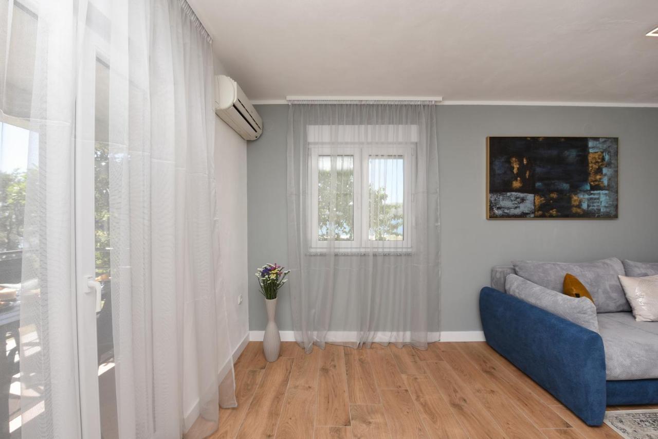 Malako Family Apartments Seline Eksteriør bilde