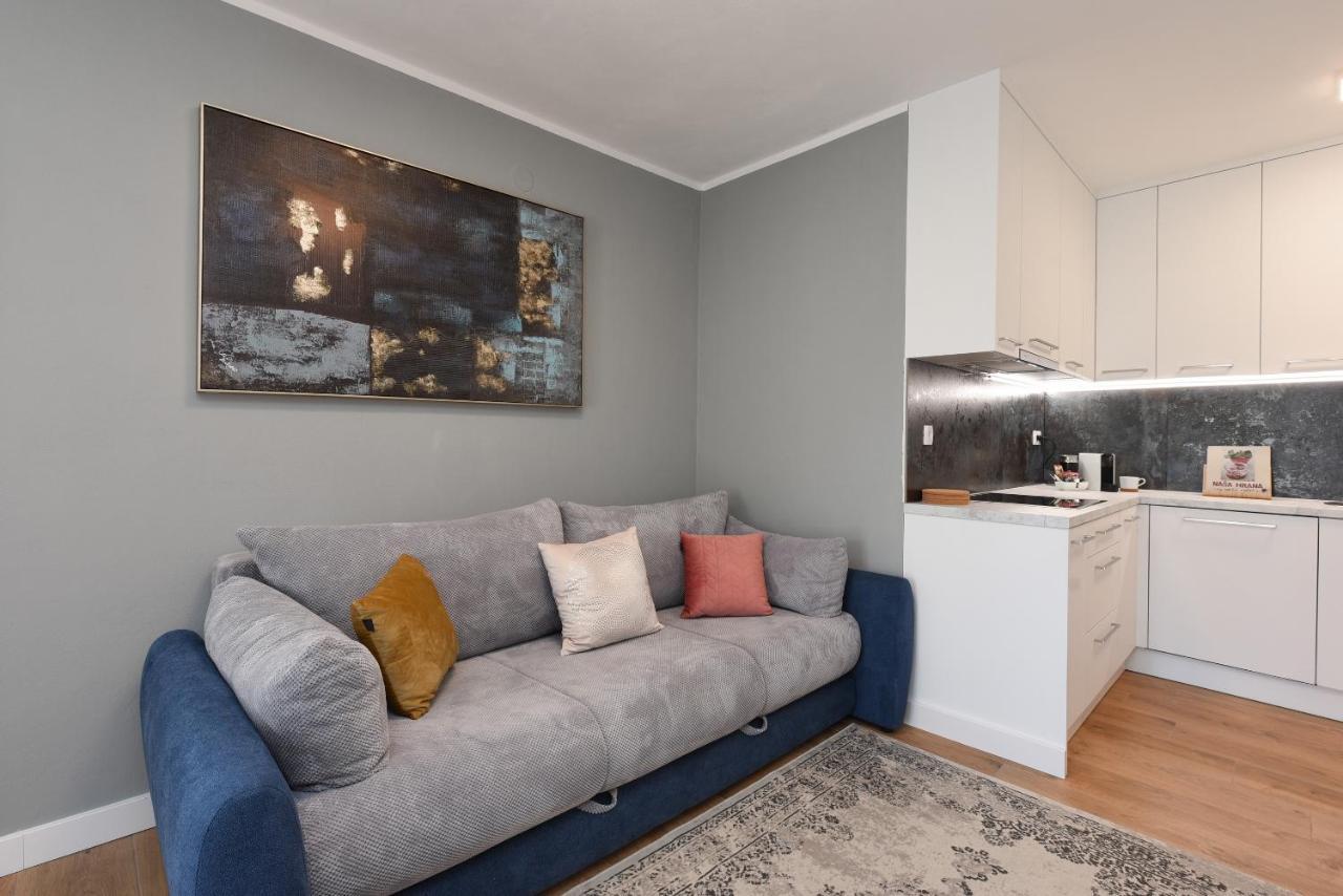 Malako Family Apartments Seline Eksteriør bilde