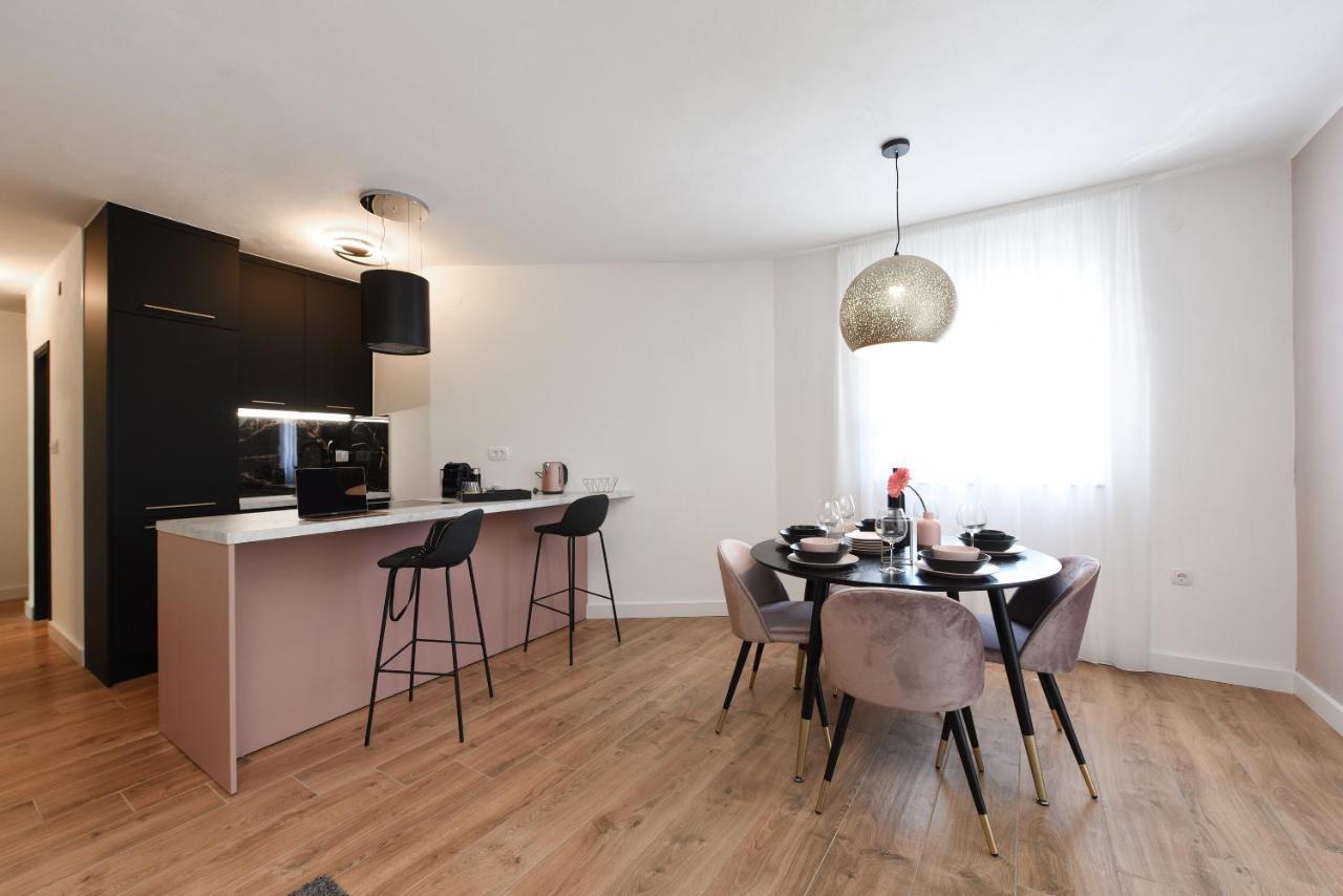 Malako Family Apartments Seline Eksteriør bilde