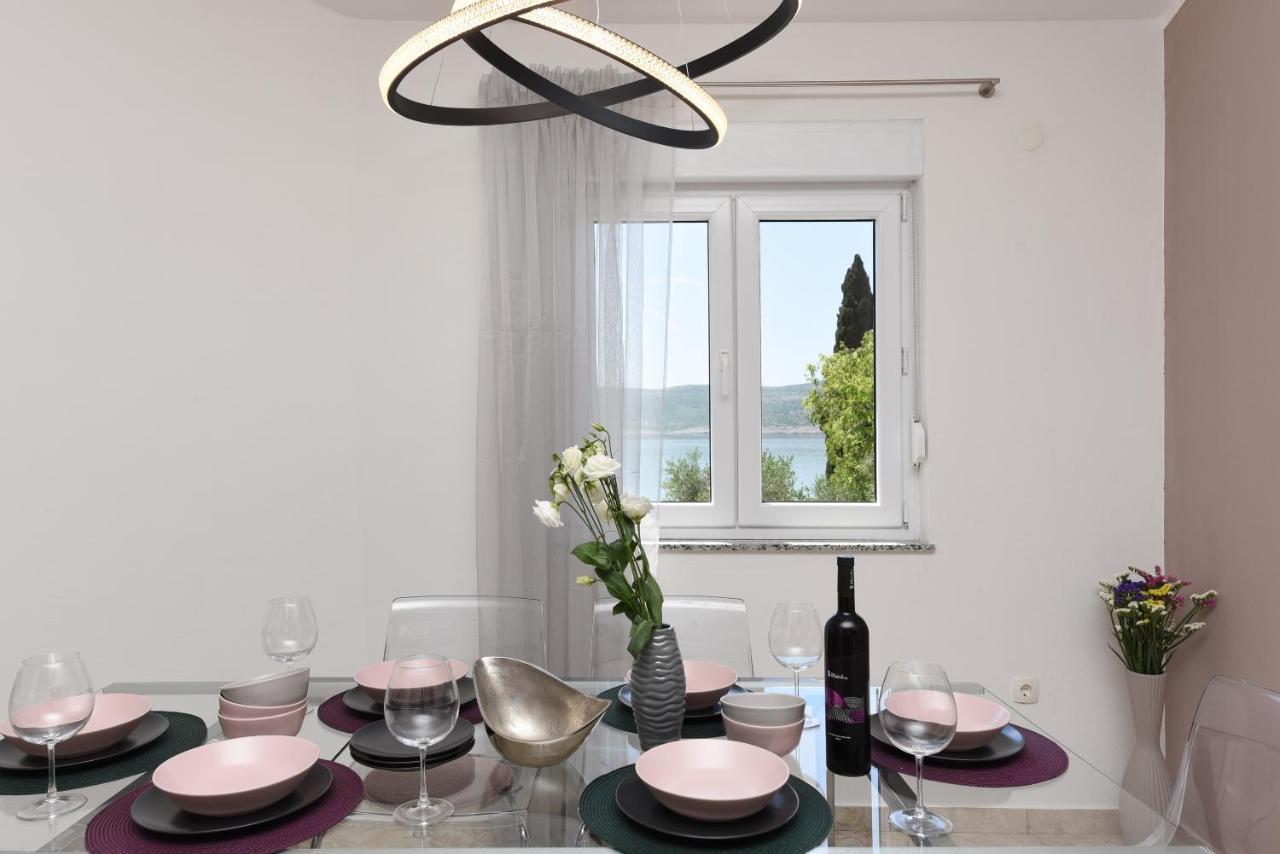 Malako Family Apartments Seline Eksteriør bilde