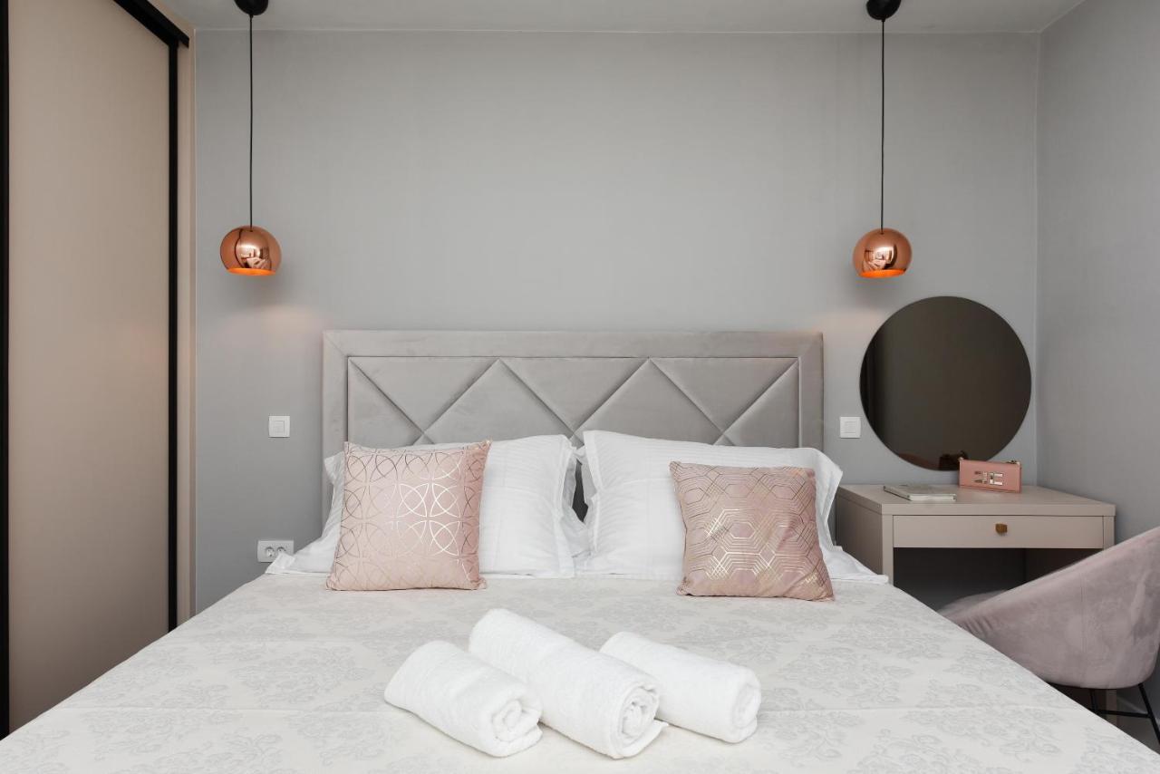 Malako Family Apartments Seline Eksteriør bilde