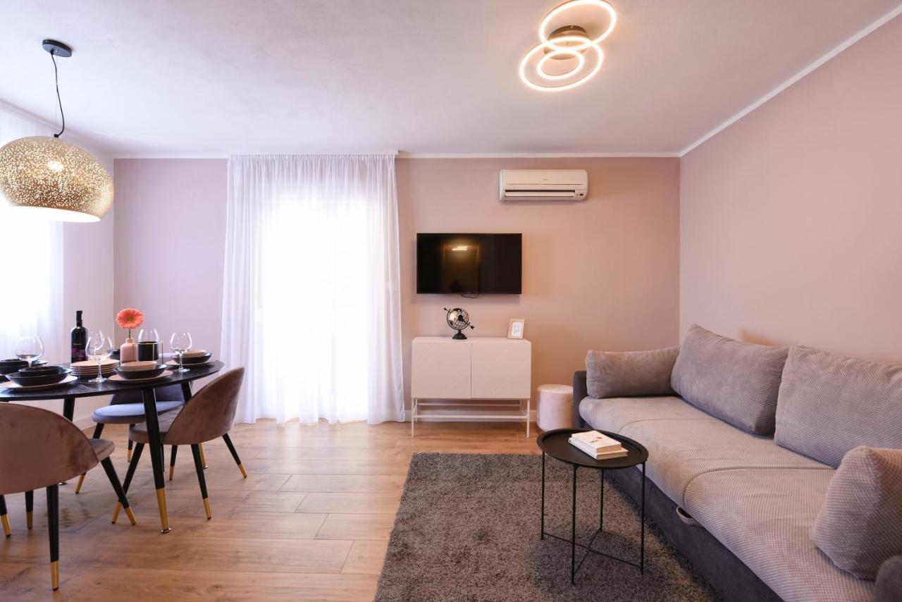 Malako Family Apartments Seline Eksteriør bilde