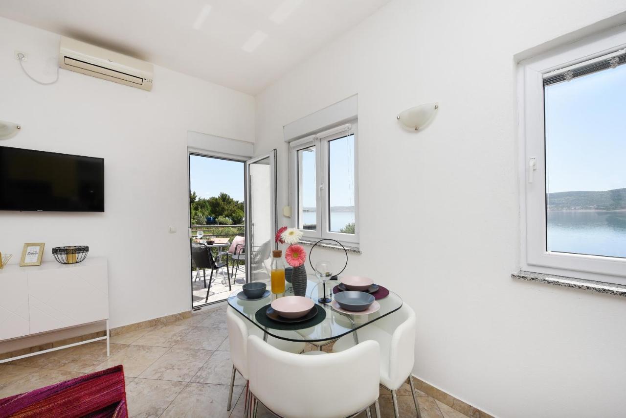 Malako Family Apartments Seline Eksteriør bilde