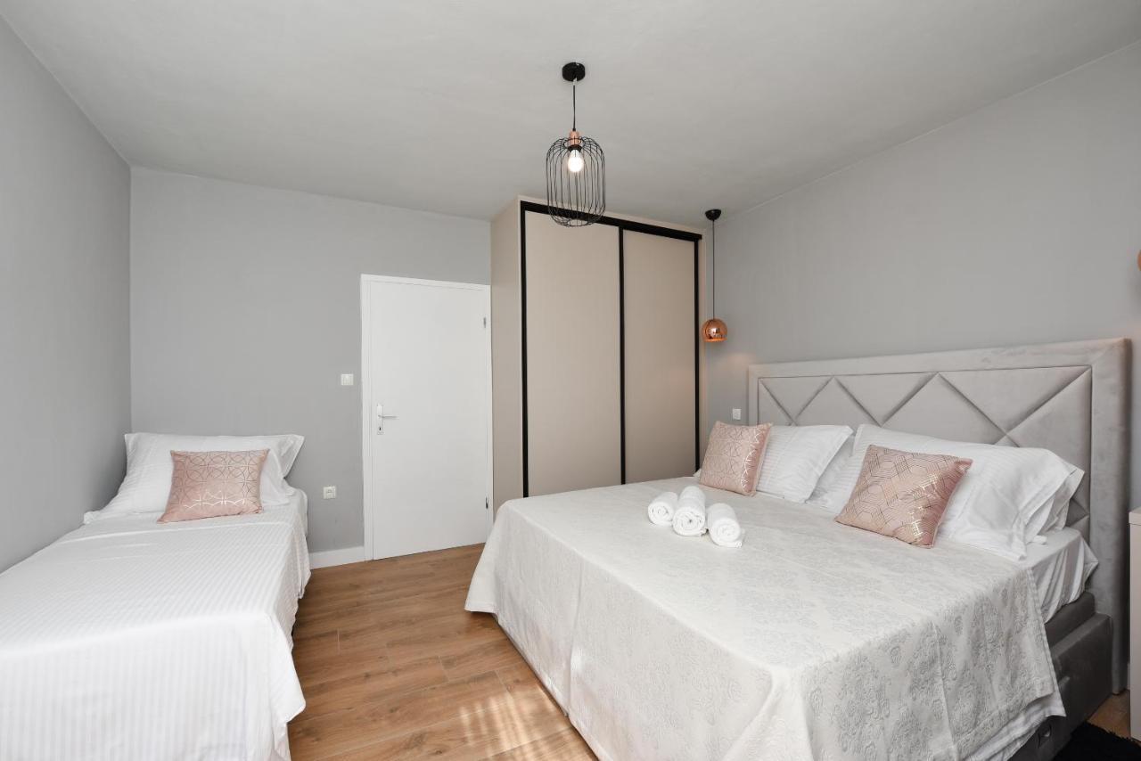 Malako Family Apartments Seline Eksteriør bilde