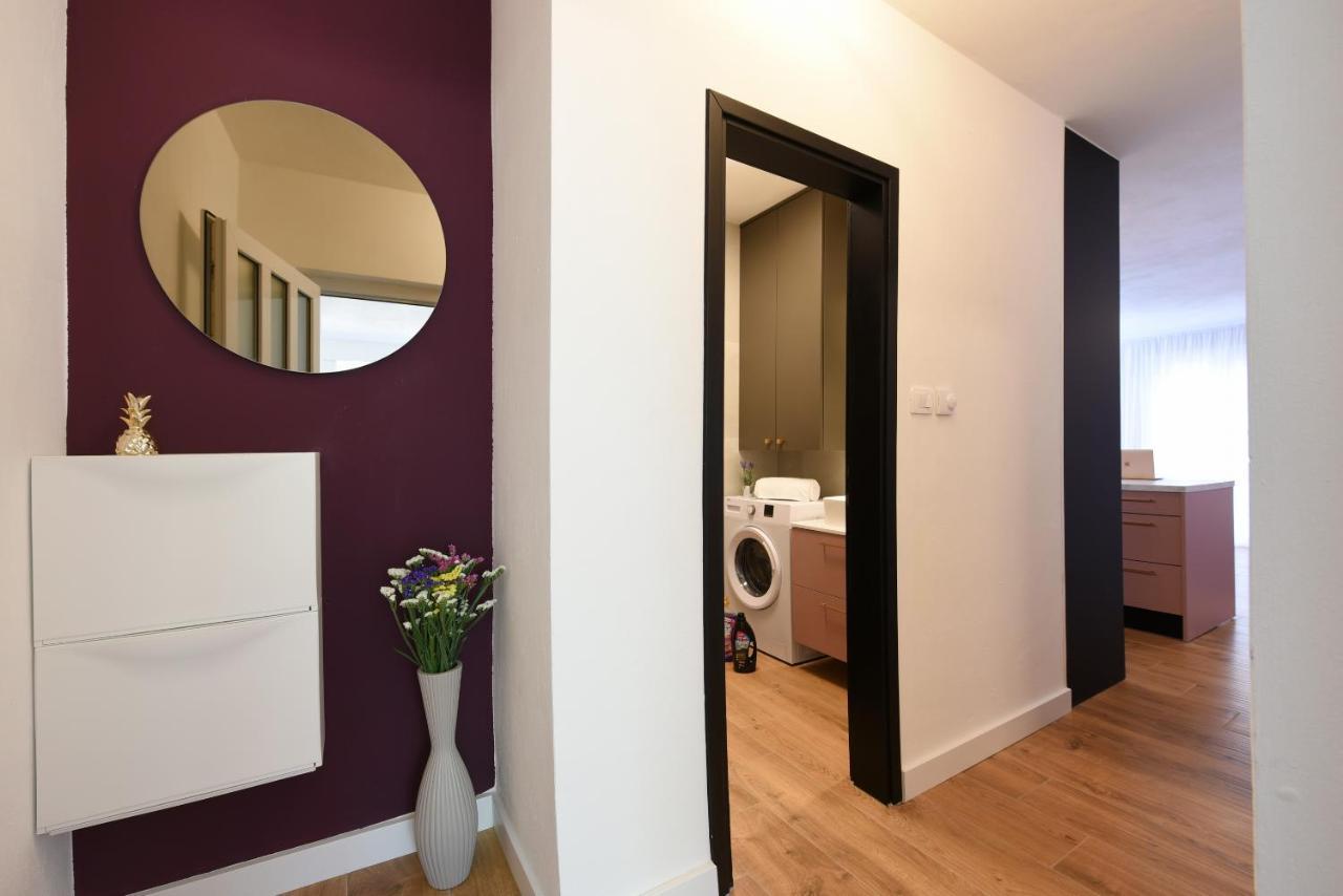 Malako Family Apartments Seline Eksteriør bilde